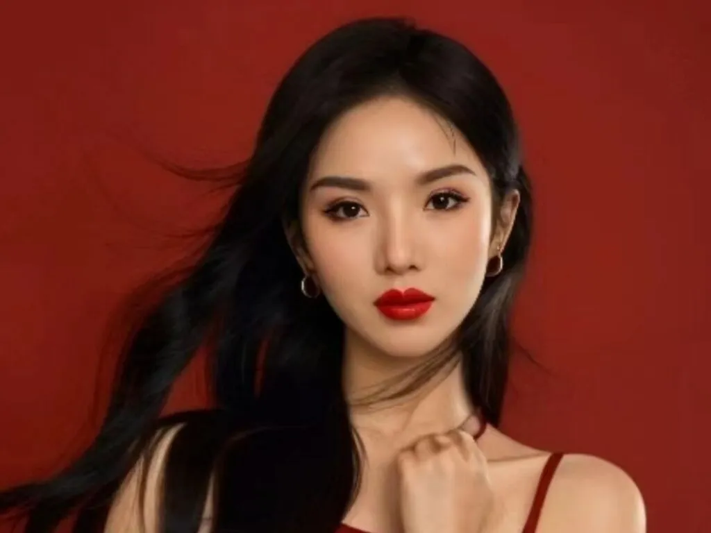 AnniDianna – webcam model profile photo