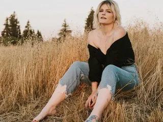 KittyVonSweet – webcam model profile photo