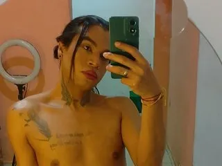 MiiaColuche – webcam model profile photo