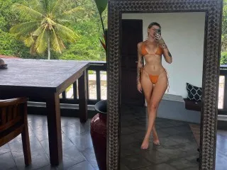 UKRaunchyRobyn performer thumbnail